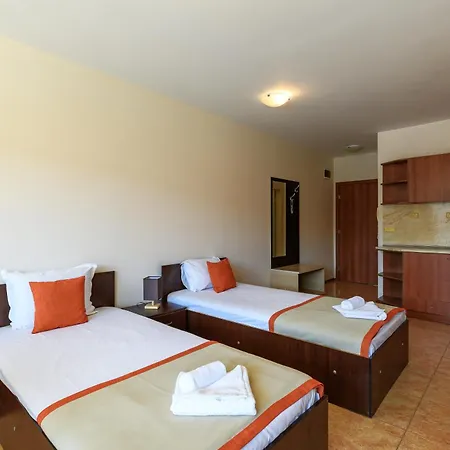 Midia Luxurious Beachfront Escape With Pool Apartment Aheloy