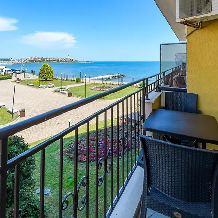 Apartment Midia Luxurious Beachfront Escape With Pool *