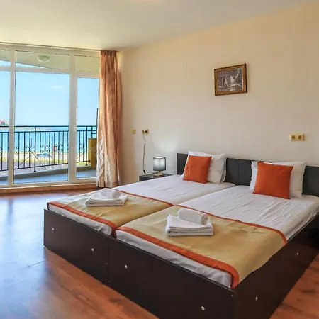 Midia Luxurious Beachfront Escape With Pool Apartment