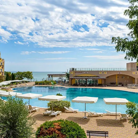 Midia Luxurious Beachfront Escape With Pool Apartment