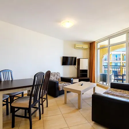 Apartment Midia Luxurious Beachfront Escape With Pool