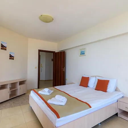 All-year-round Haven & *